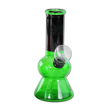 Bong üveg mini kenderlevéllel zöld H: 13,6 cm  L: 6,5 cm
